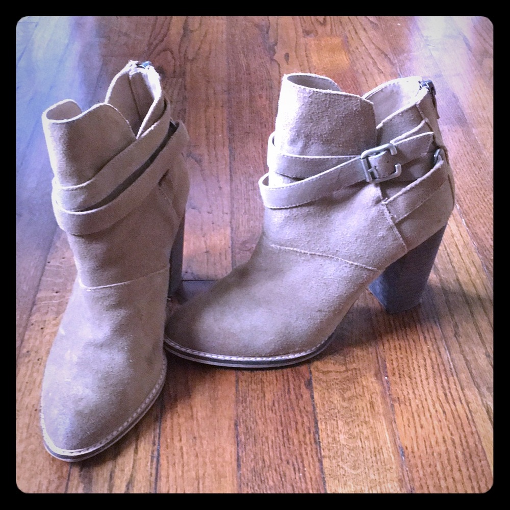Chinese Laundry Booties 8.5